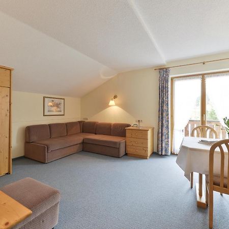 Haus Wallis Hotel Лех ам Алберг Екстериор снимка