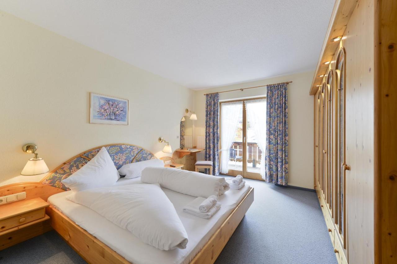Haus Wallis Hotel Лех ам Алберг Стая снимка