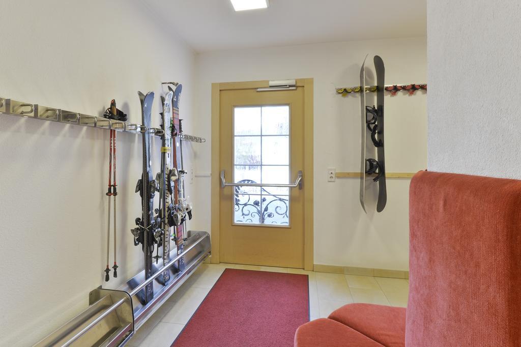 Haus Wallis Hotel Лех ам Алберг Екстериор снимка