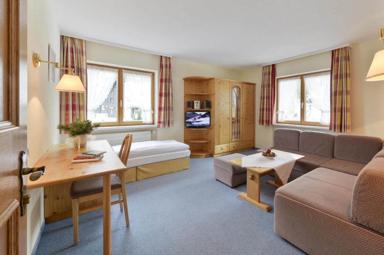 Haus Wallis Hotel Лех ам Алберг Стая снимка