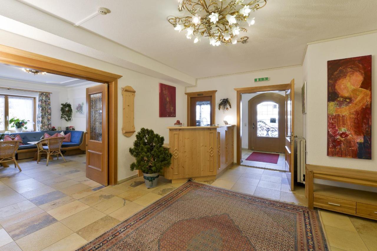 Haus Wallis Hotel Лех ам Алберг Стая снимка