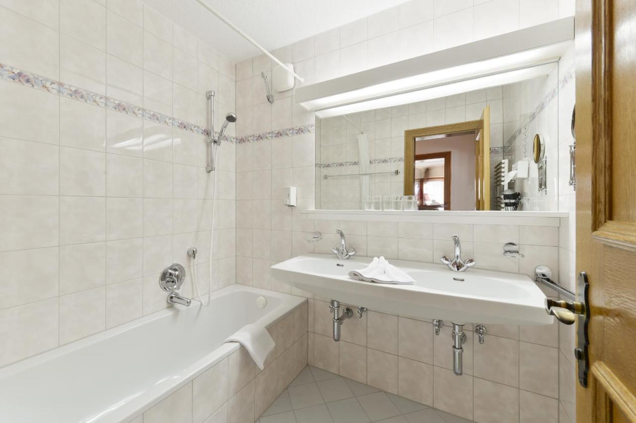 Haus Wallis Hotel Лех ам Алберг Стая снимка